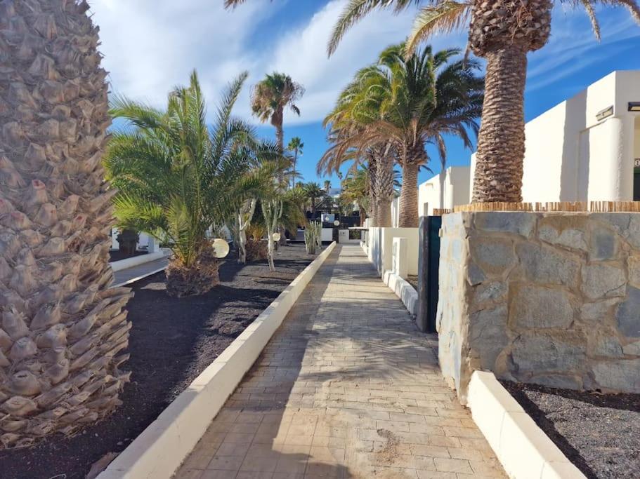 Rockbeach Bungalow Costa Teguise Exterior foto