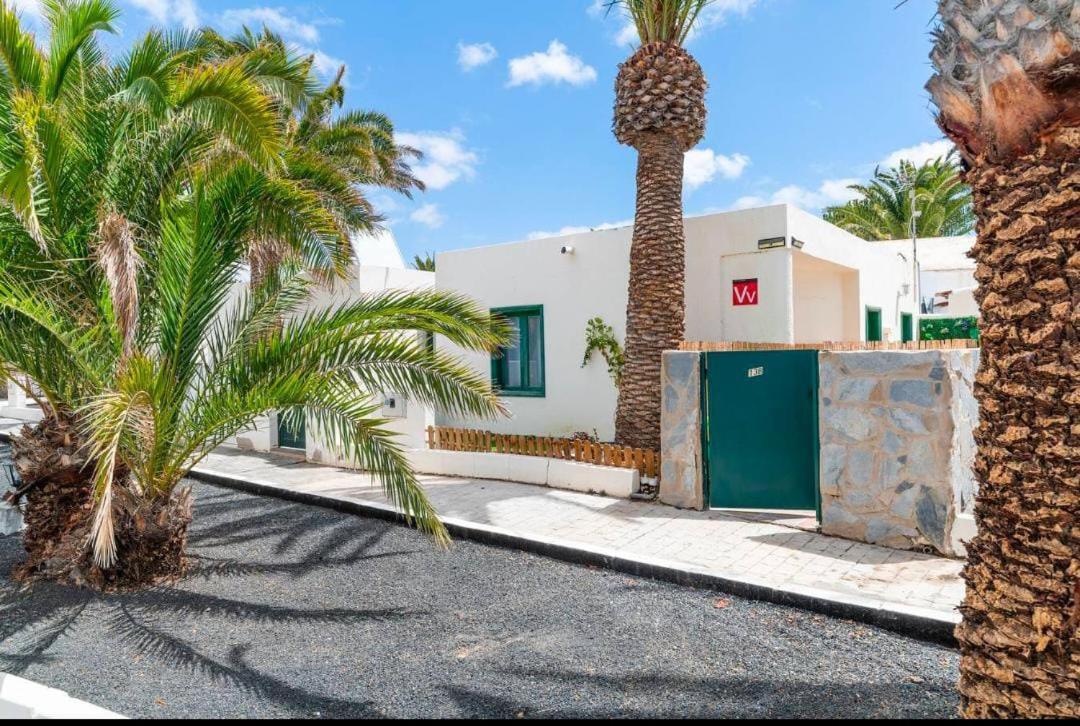 Rockbeach Bungalow Costa Teguise Exterior foto